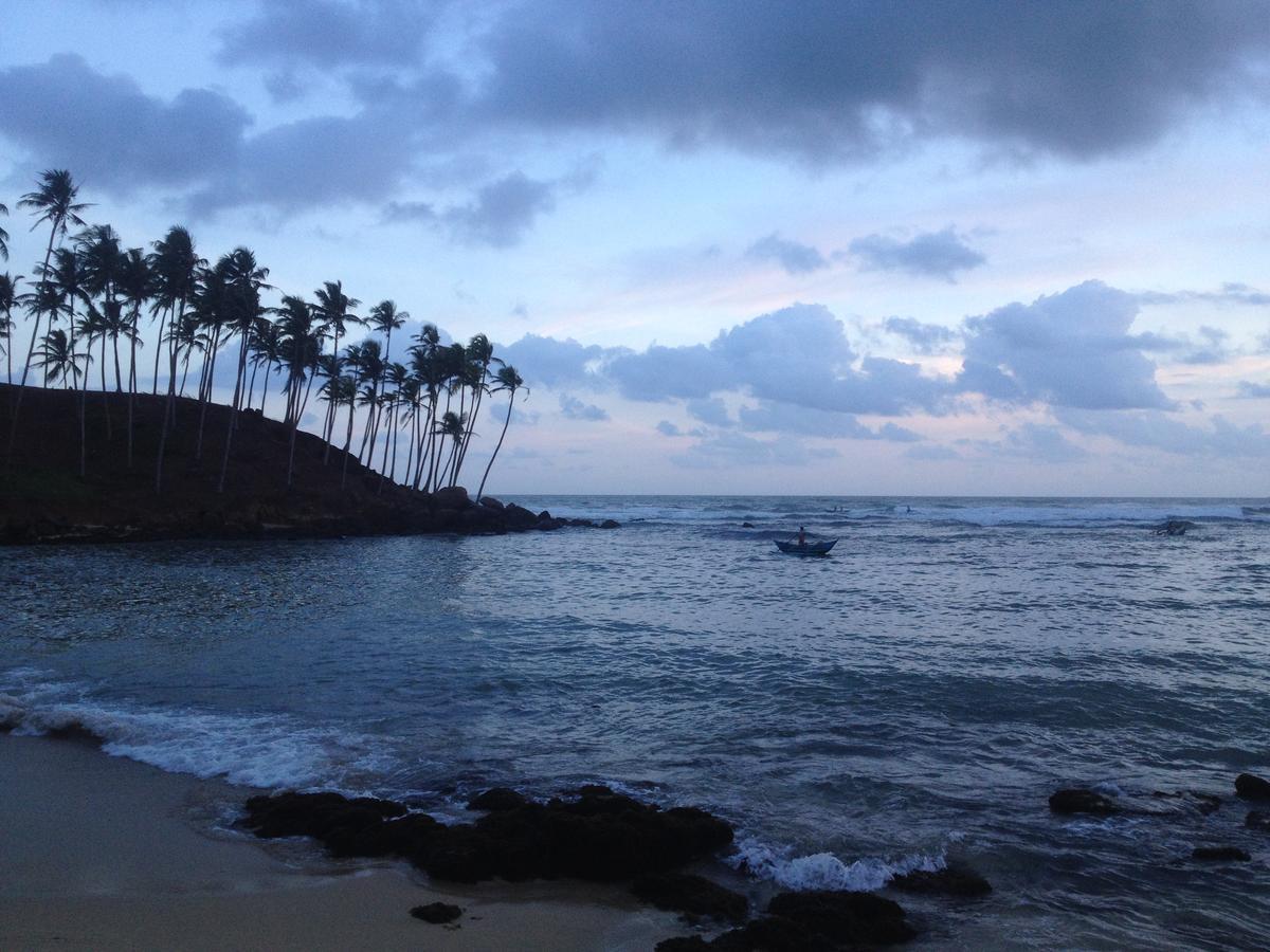 Mirissa Seastar Hotel Buitenkant foto